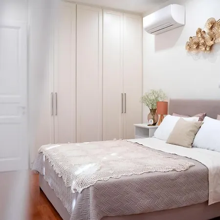 Naias Aegina, Sea-Front Apartment 95 Sqm Exterior photo