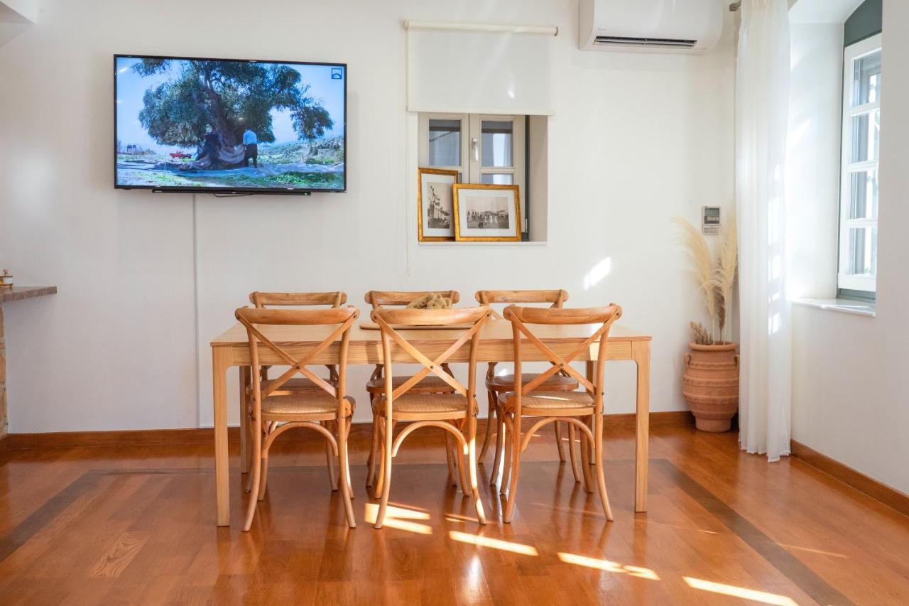 Naias Aegina, Sea-front 95 Sqm *